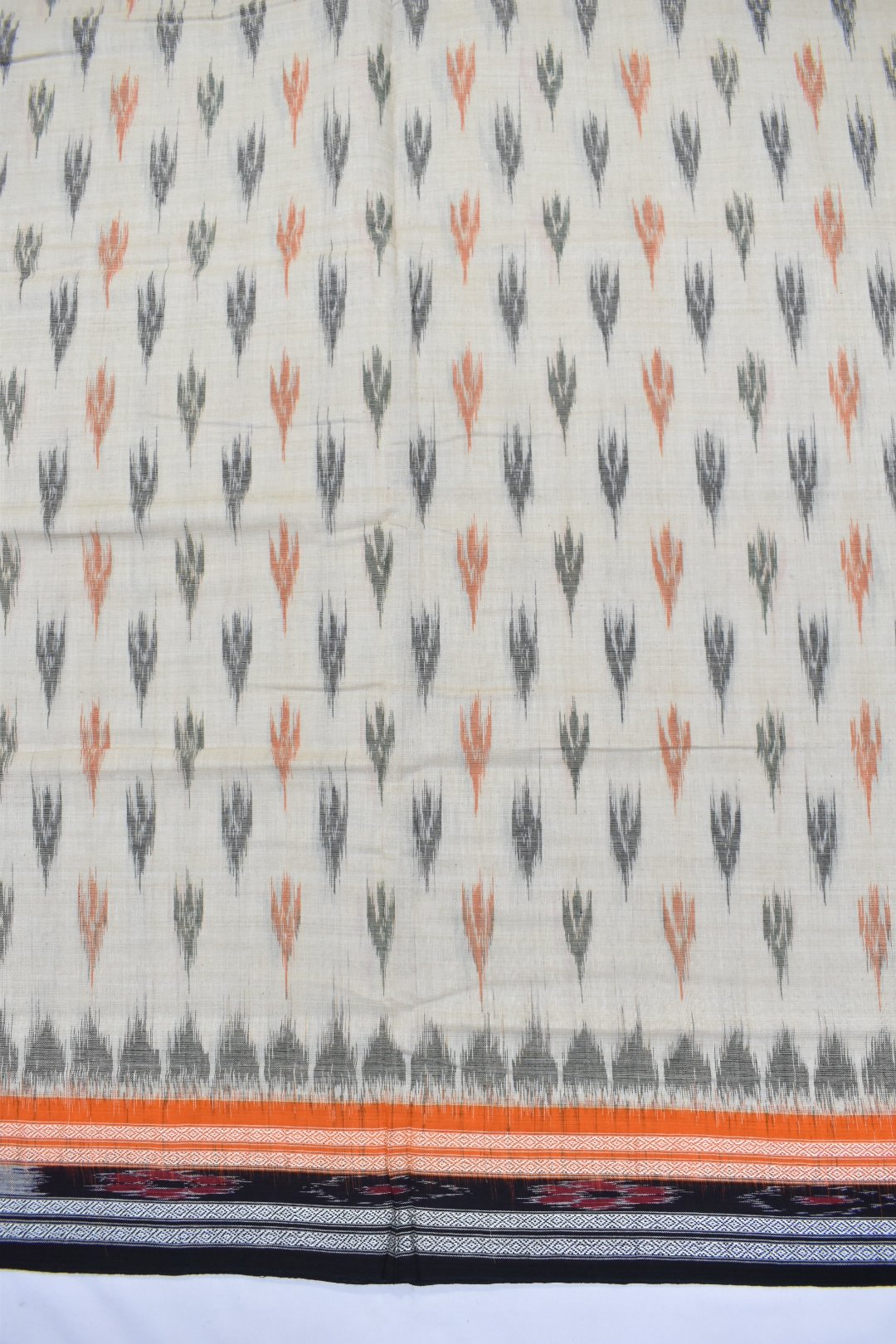 Cream Colour Sambalpuri Handloom Cotton Saree - Image 4