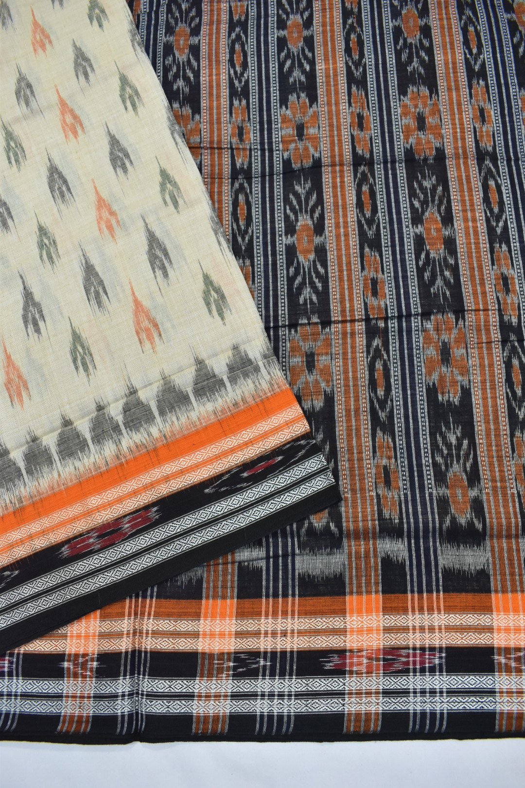 Cream Colour Sambalpuri Handloom Cotton Saree - Image 2