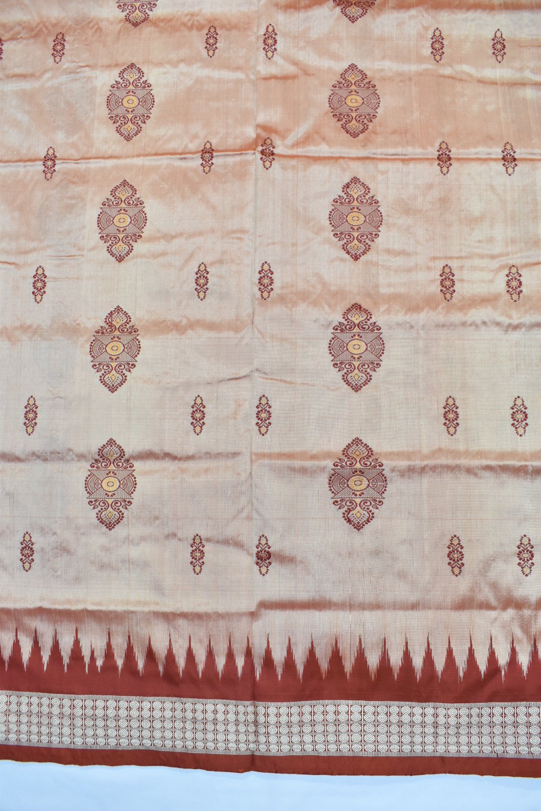Deco peach Colour Sambalpuri Handloom Bomkai Silk Saree - Image 4