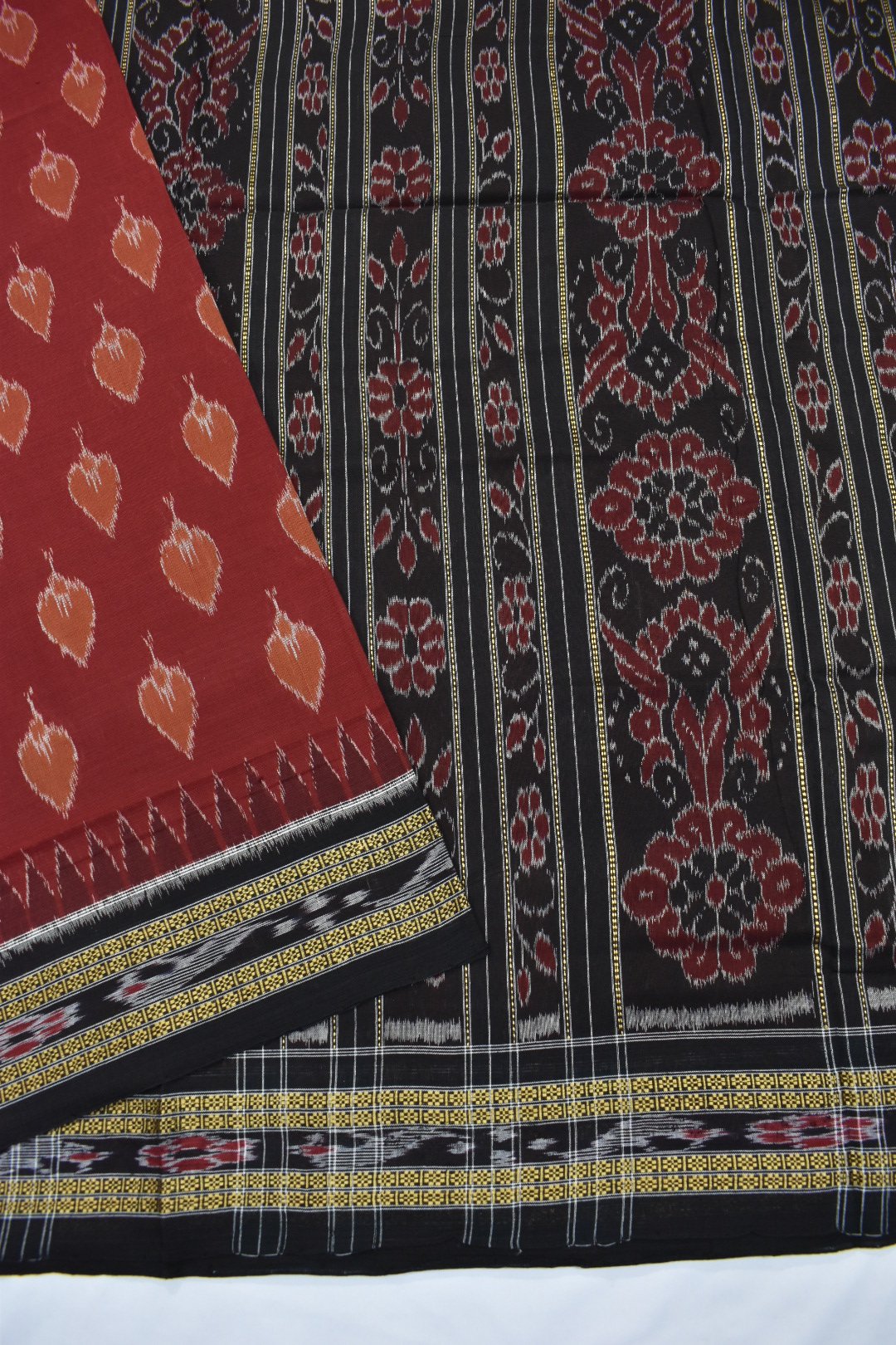 Maroon Colour Sambalpuri Handloom Cotton Saree - Image 2