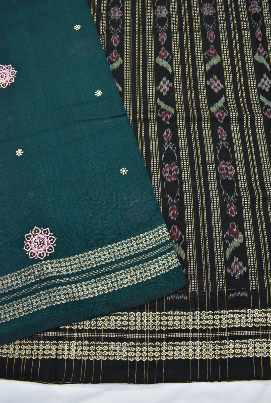 Bottlegreen Colour Sambalpuri Handloom Cotton Saree - Image 3
