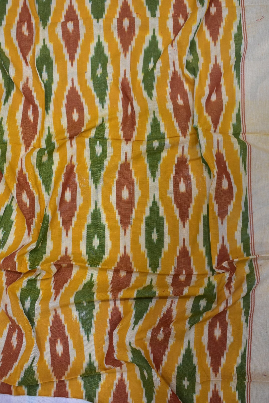 Yellow-Greeen Colour Pochampally Single Cotton Bedsheets - Image 2