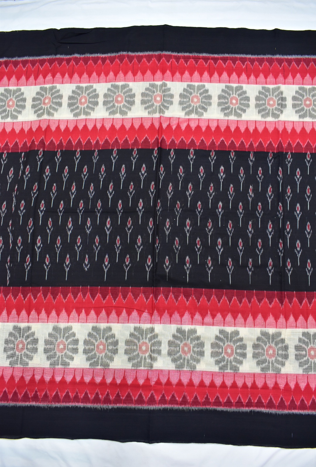Black-red Colour Sambalpuri Handloom Cotton Saree