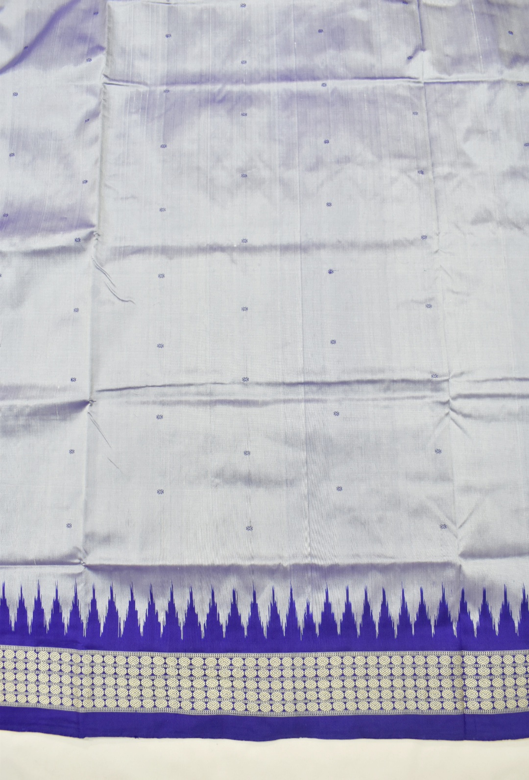 Silver Colour Sambalpuri Handloom Silk Bomkai Saree - Image 4