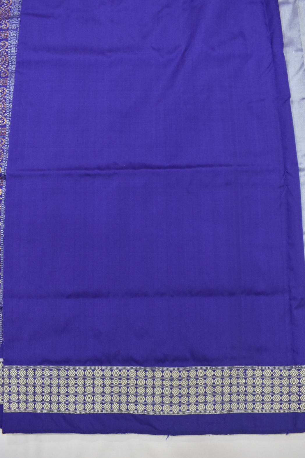 Silver Colour Sambalpuri Handloom Silk Bomkai Saree - Image 6