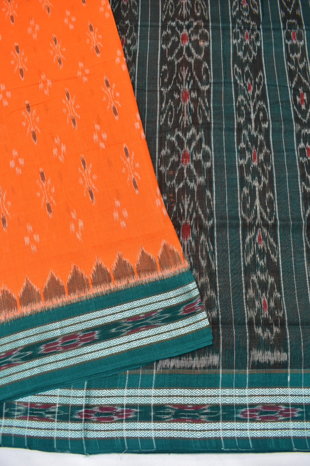Orange Colour Sambalpuri Handloom Bandha Saree - Image 3