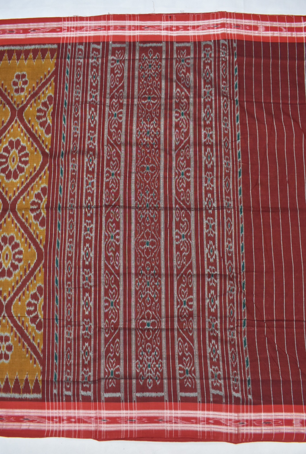 Golden Colour Sambalpuri Handloom Bandha Saree - Image 2