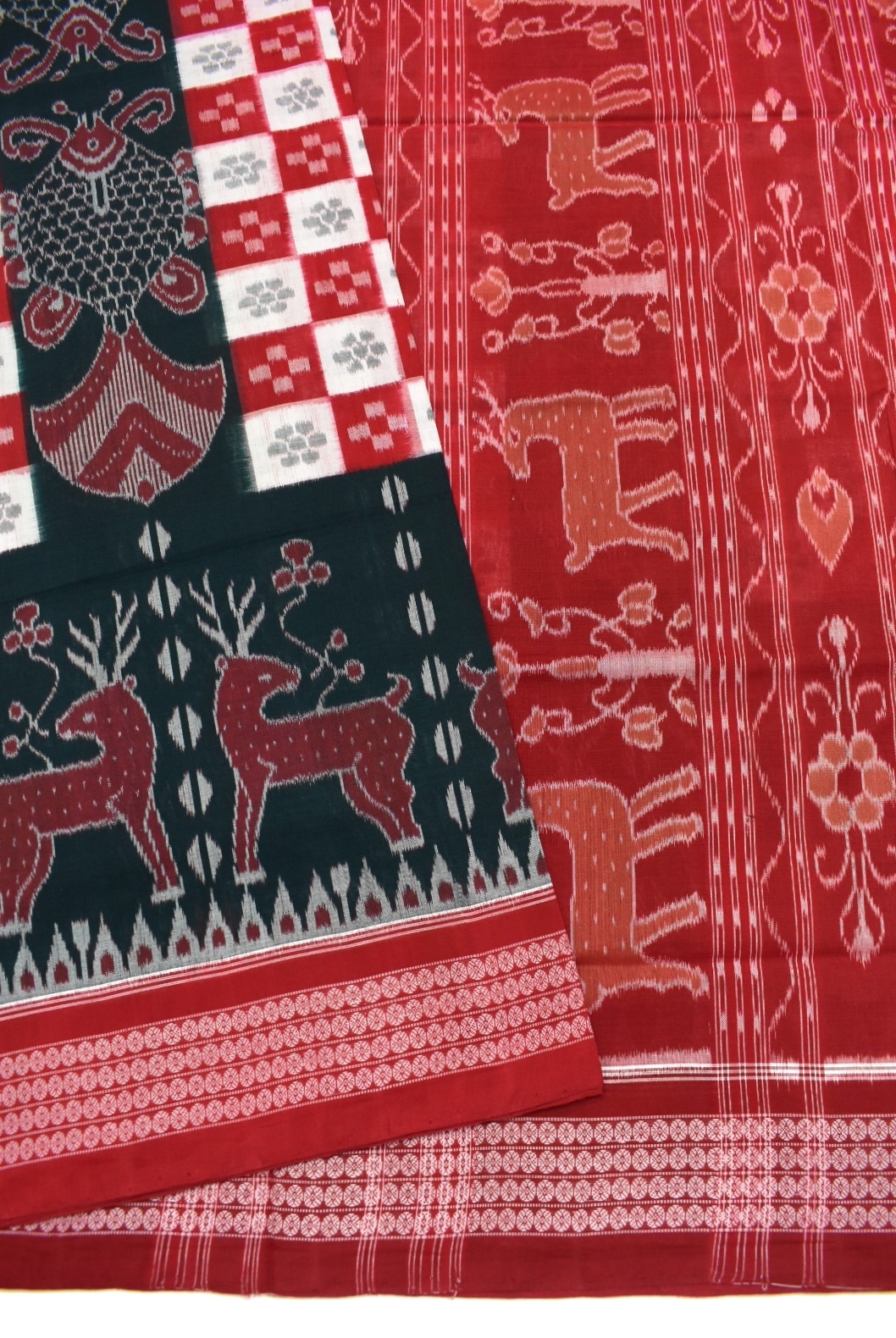 Green-Red Colour Sambalpuri Handloom Cotton Bandha Saree - Image 3
