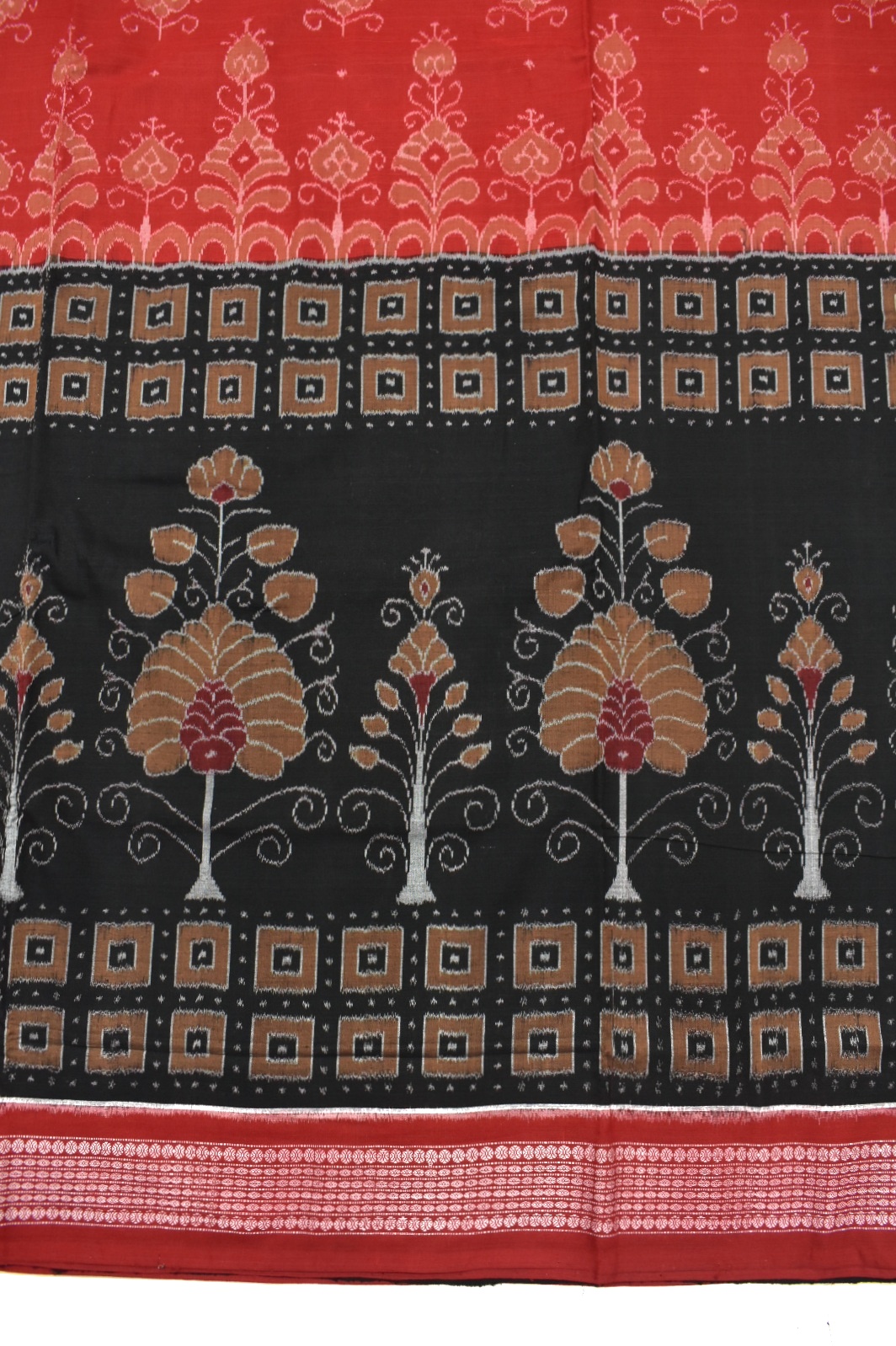 Red-black Colour Sambalpuri Handloom Cotton Bandha Saree - Image 4