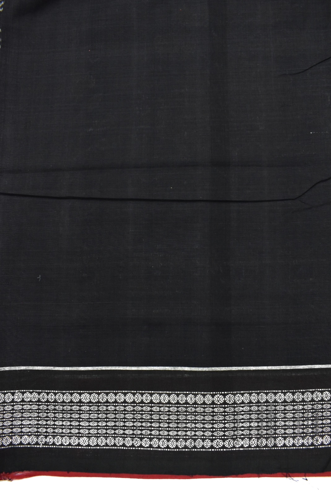 Red-black Colour Sambalpuri Handloom Cotton Bandha Saree - Image 6