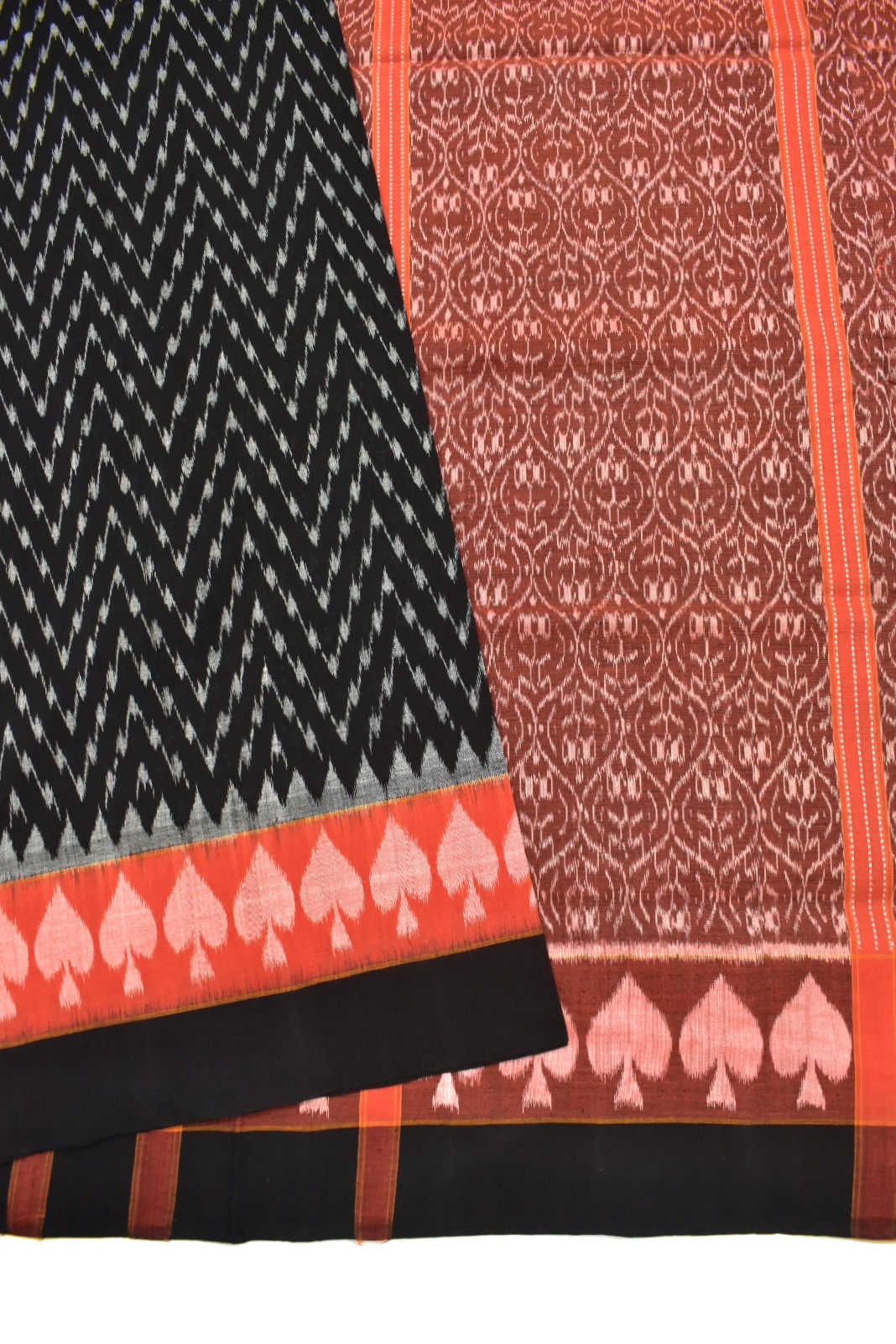 Black Colour Sambalpuri Handloom Cotton Bandha Saree - Image 3