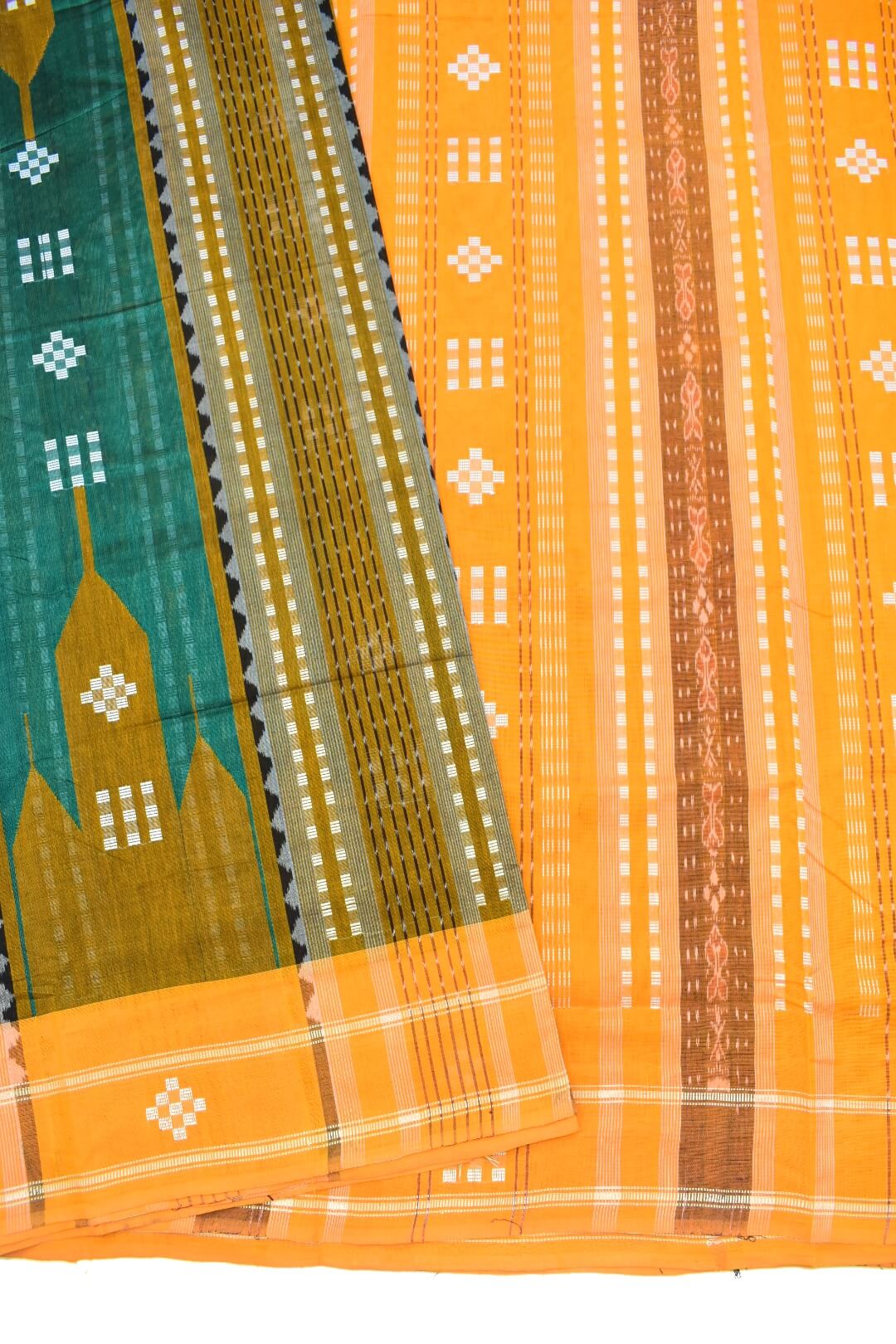 Green Colour Sambalpuri Handloom Cotton/silk Mix Bapta Saree - Image 3