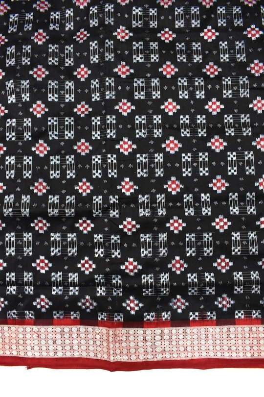 Black Colour Pasapali Design Sambalpuri Handloom Silk Saree - Image 4