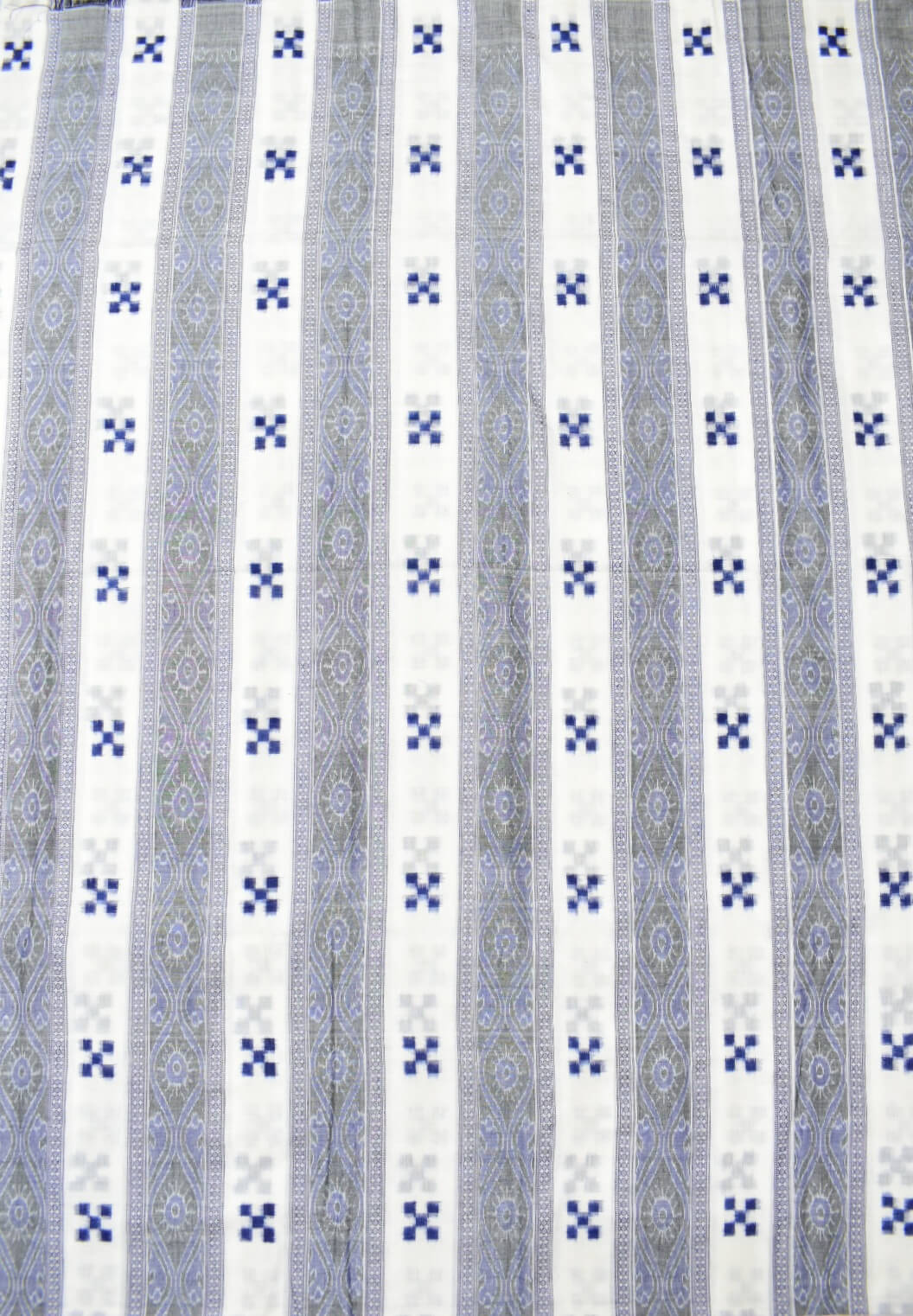 White Colour Pasapali Design Sambalpuri Handloom Cotton Fabrics - Image 3