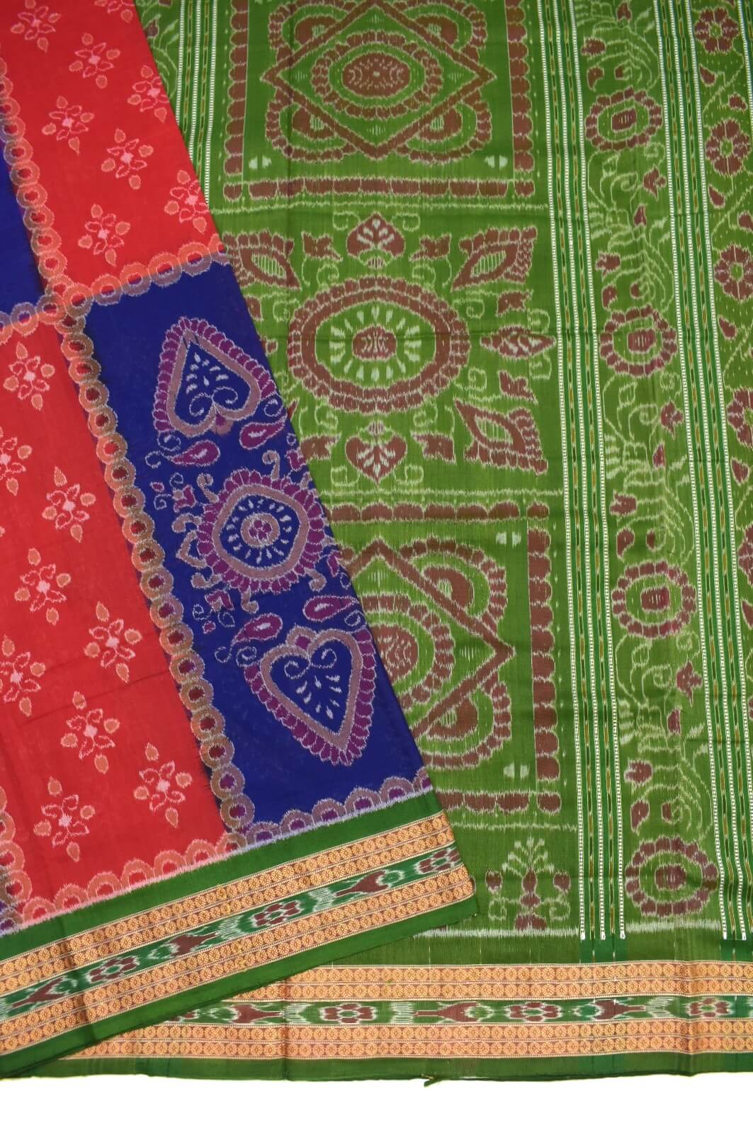 Blue-Red Sambalpuri Handloom Cotton Bandha Saree - Image 3