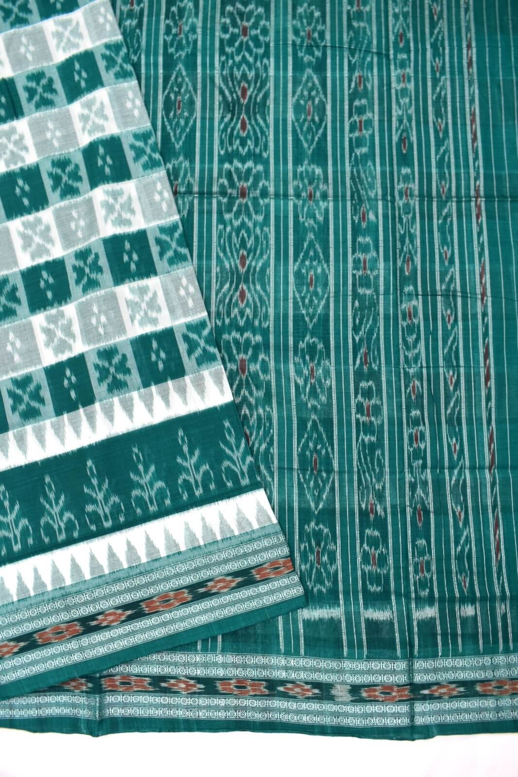 Green Colour Sambalpuri Handloom Maniabandha Cotton Saree - Image 3