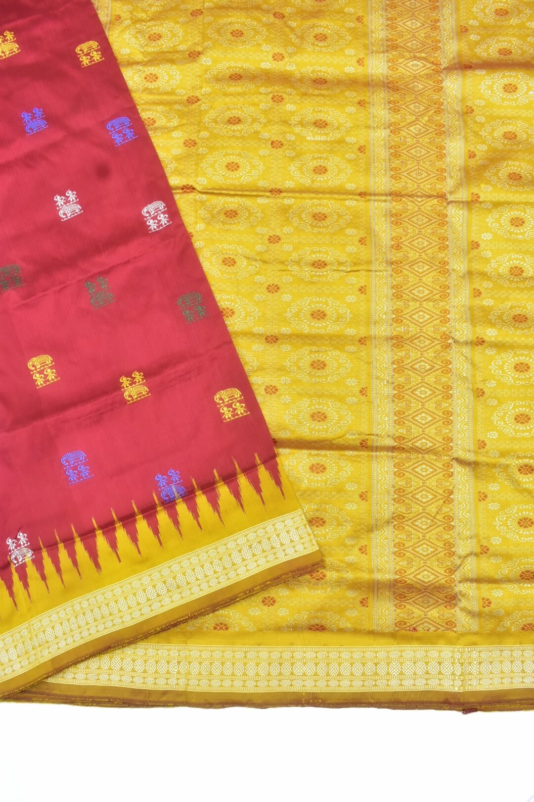 Red Colour Sambalpuri Handloom Bomkai Silk Saree - Image 3