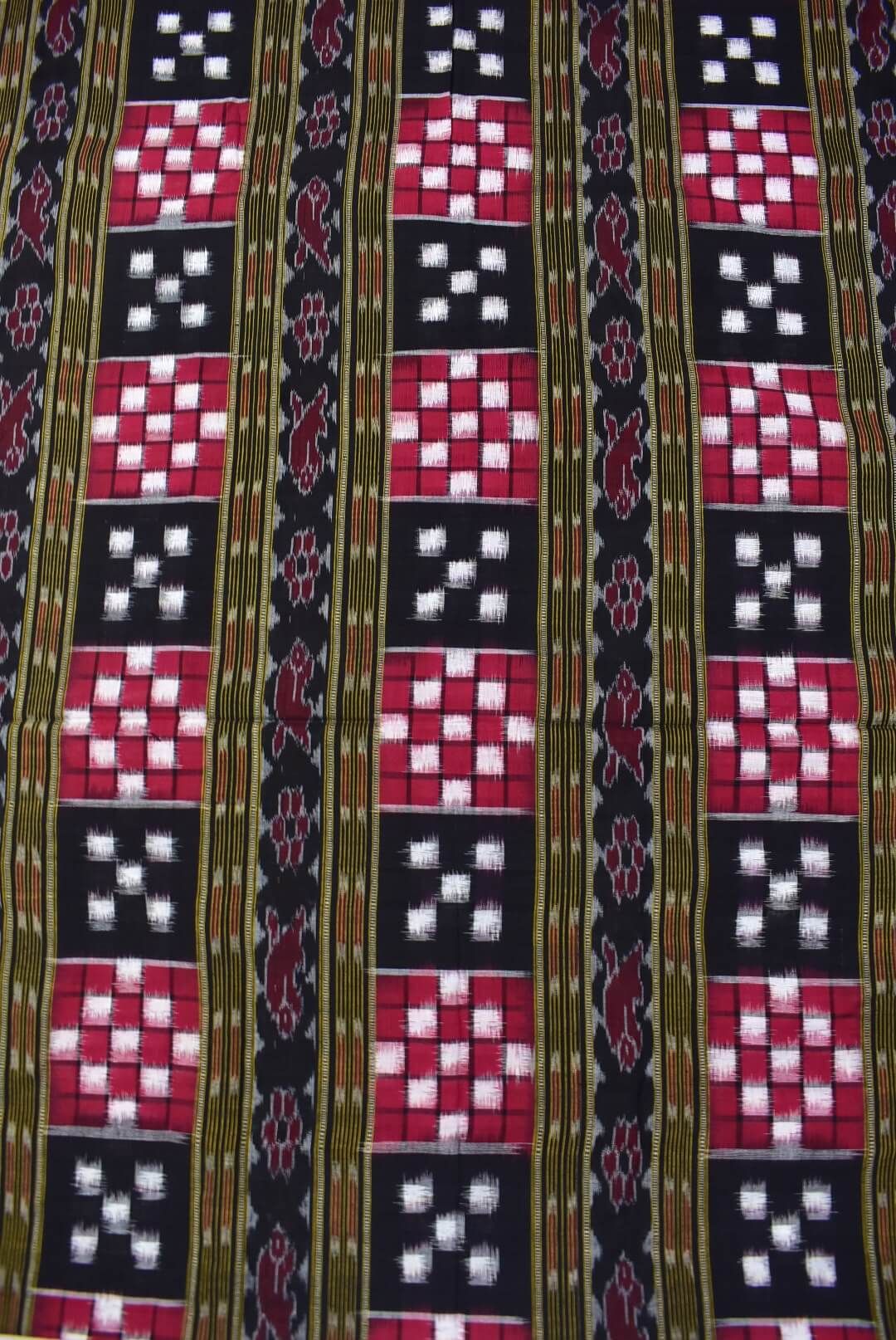 Black-Red Pasapali Design Sambalpuri Handloom Cotton Fabrics - Image 2