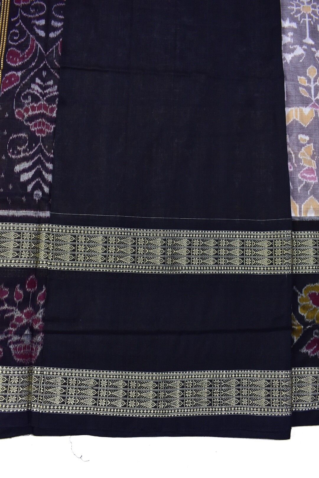 Lite Colour Tribal Design Double Border Sambalpuri Handloom Cotton Bandha Saree - Image 5
