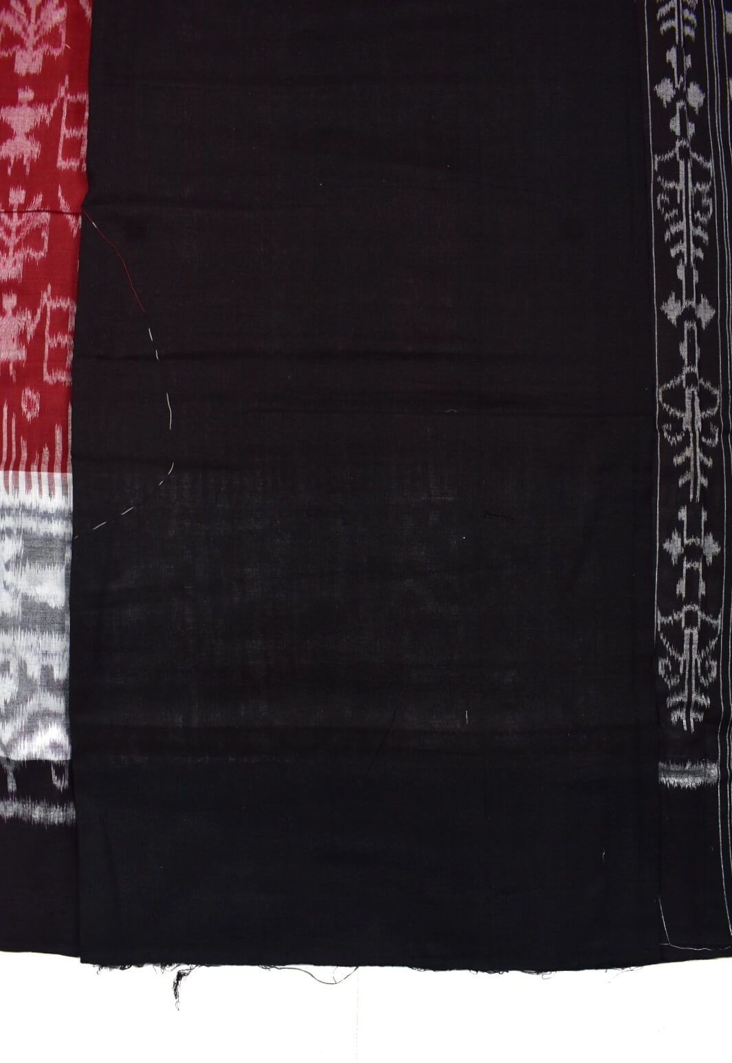 Red-Black Plane Border Sambalpuri Handloom Cotton Saree - Image 5