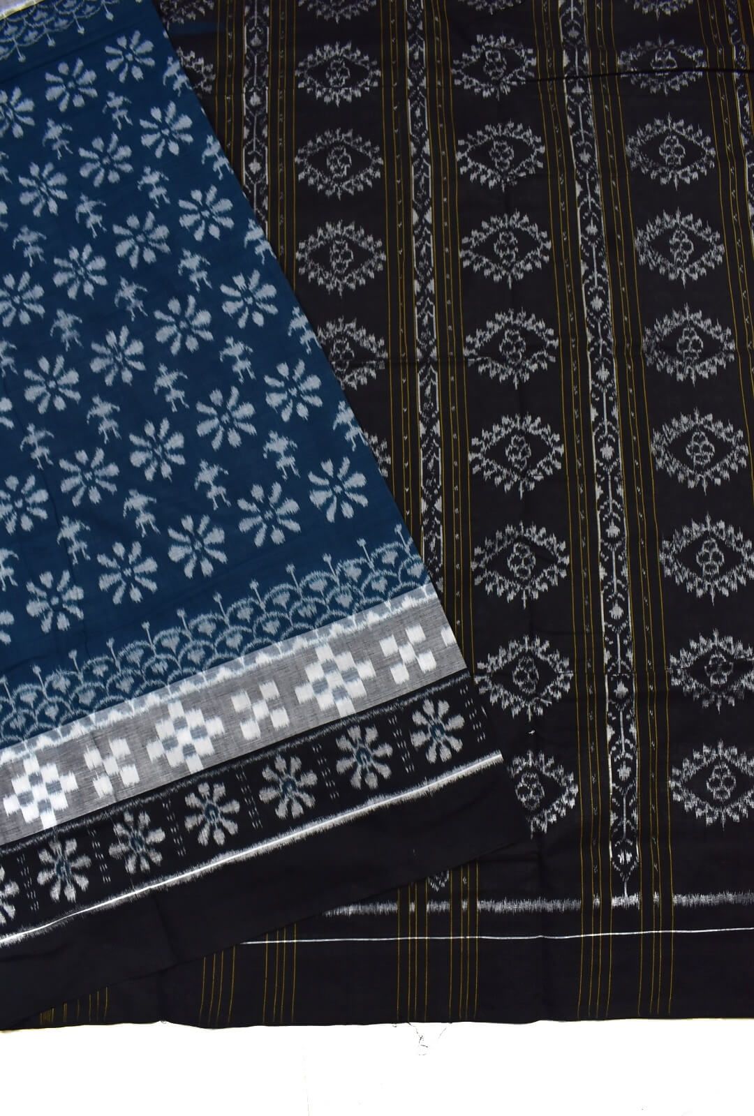 Sumati Colour Plane Border Sambalpuri Handloom Cotton Saree - Image 3