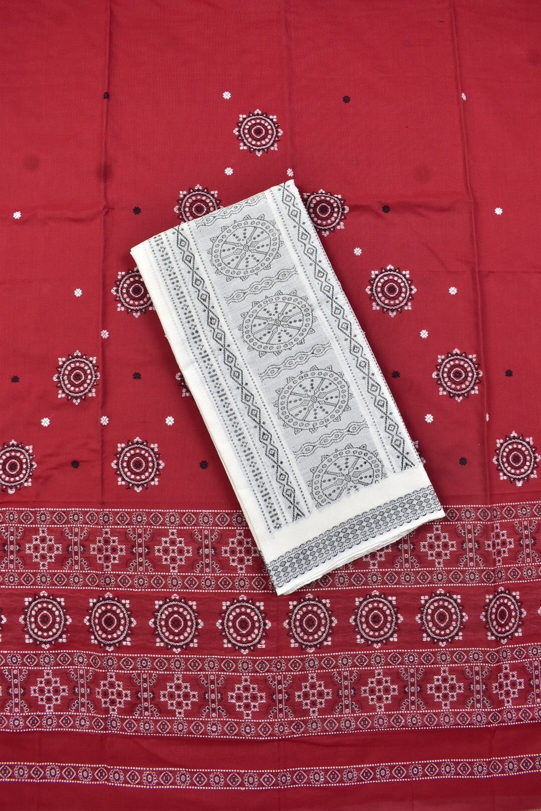 Red Colour Sambalpuri Handloom Bomkai Dress Material - Image 3