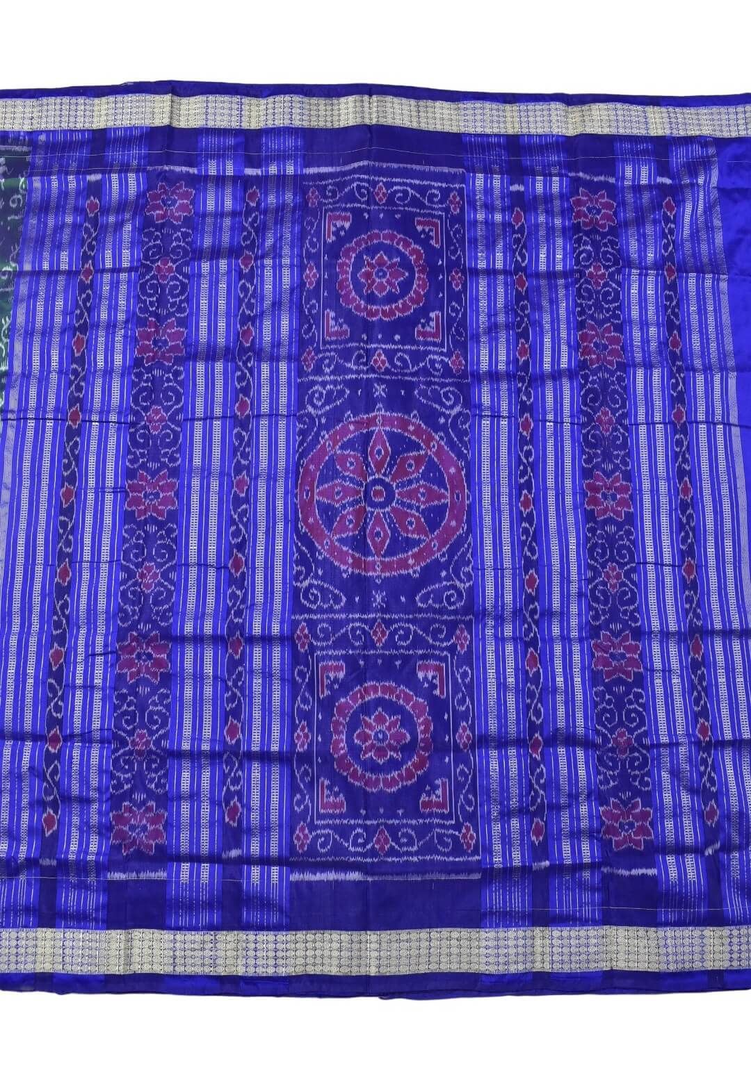 Hunter Green Tribal Design Colour Sambalpuri Handloom Bandha Silk Saree - Image 2