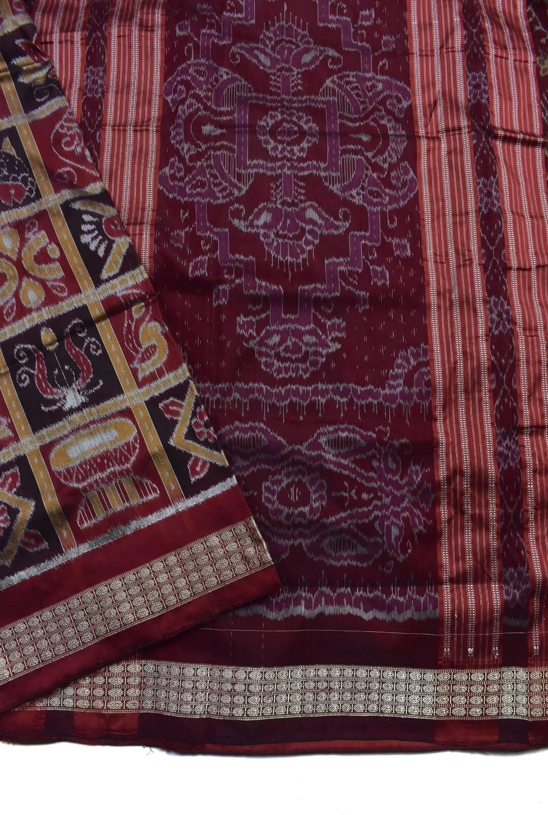Red-Black Colour Sambalpuri Handloom Bandha Silk Saree - Image 3