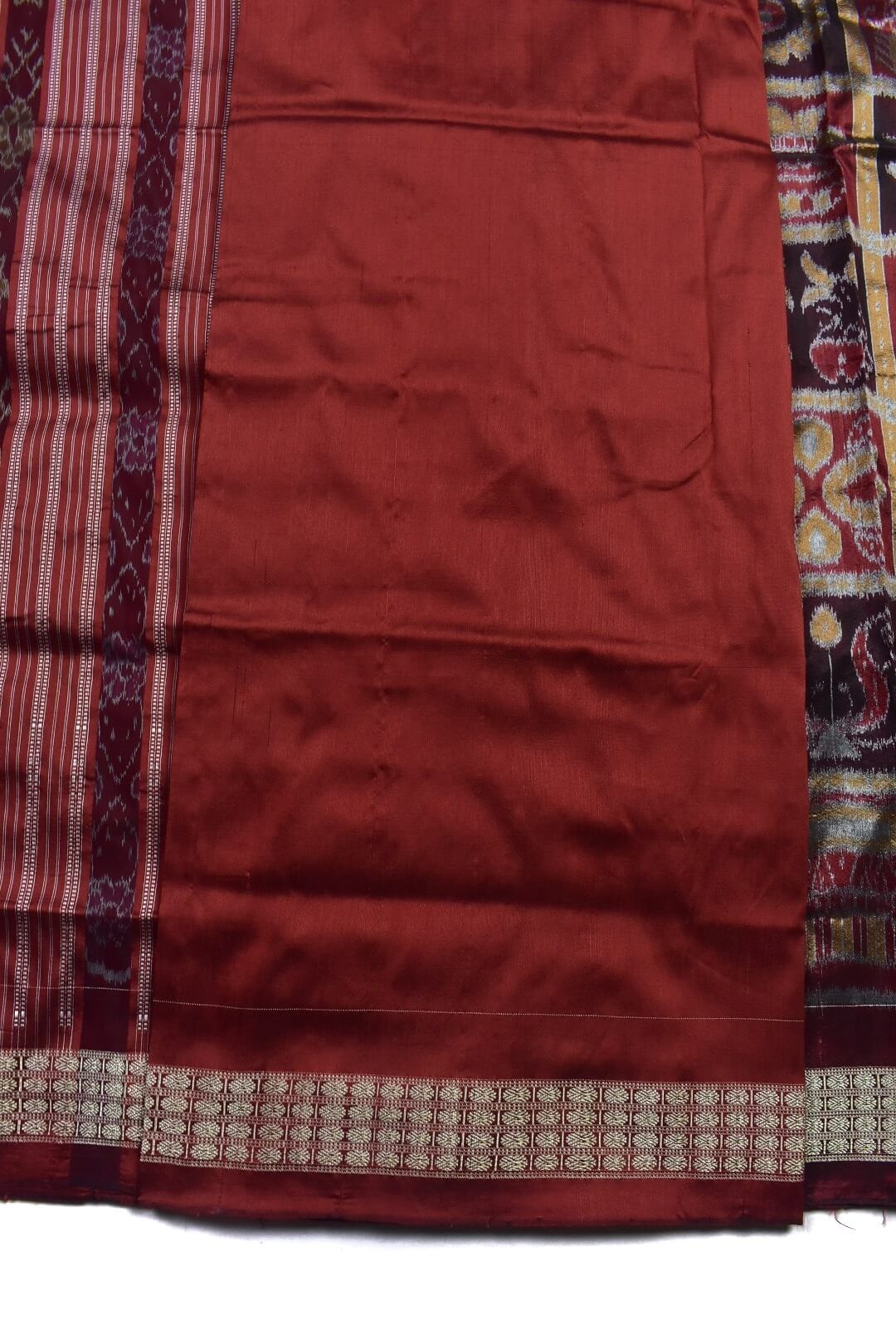 Red-Black Colour Sambalpuri Handloom Bandha Silk Saree - Image 5