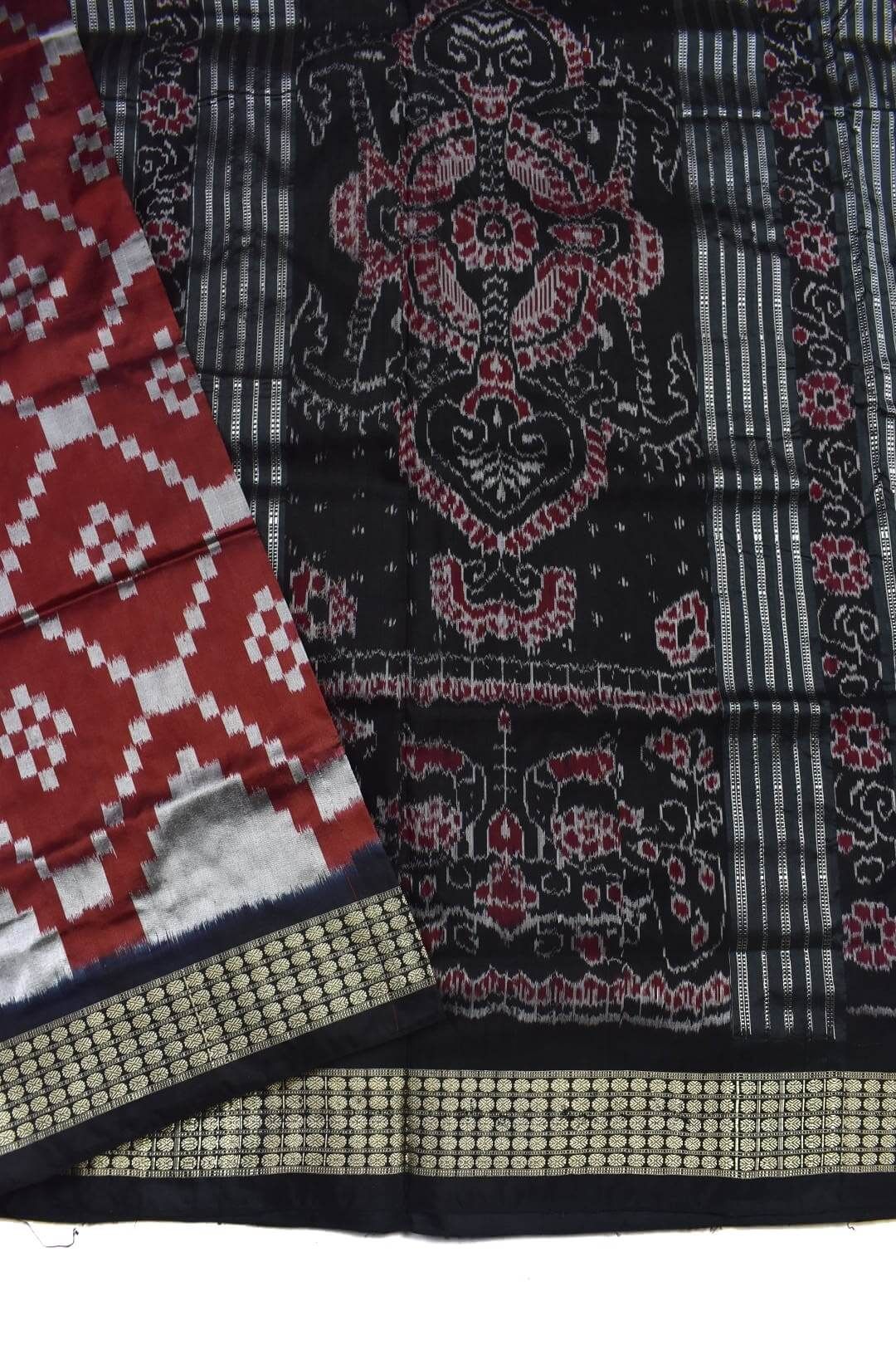 Red Colour Sambalpuri Handloom Bandha Silk Saree - Image 3