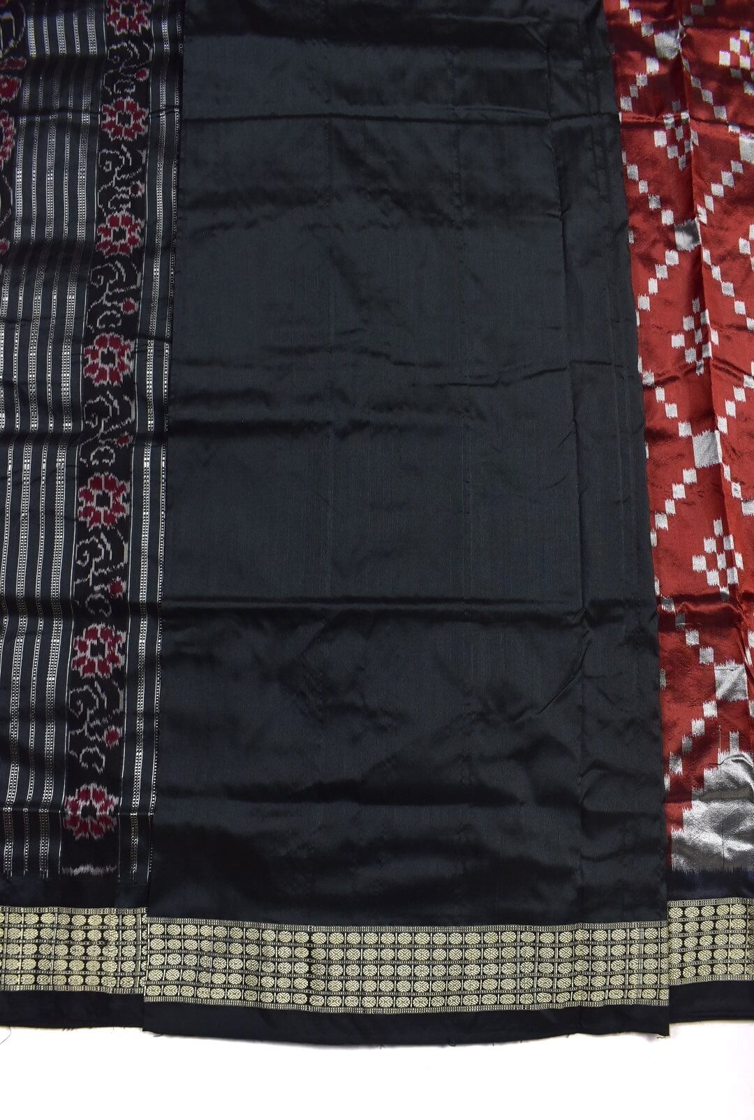 Red Colour Sambalpuri Handloom Bandha Silk Saree - Image 5