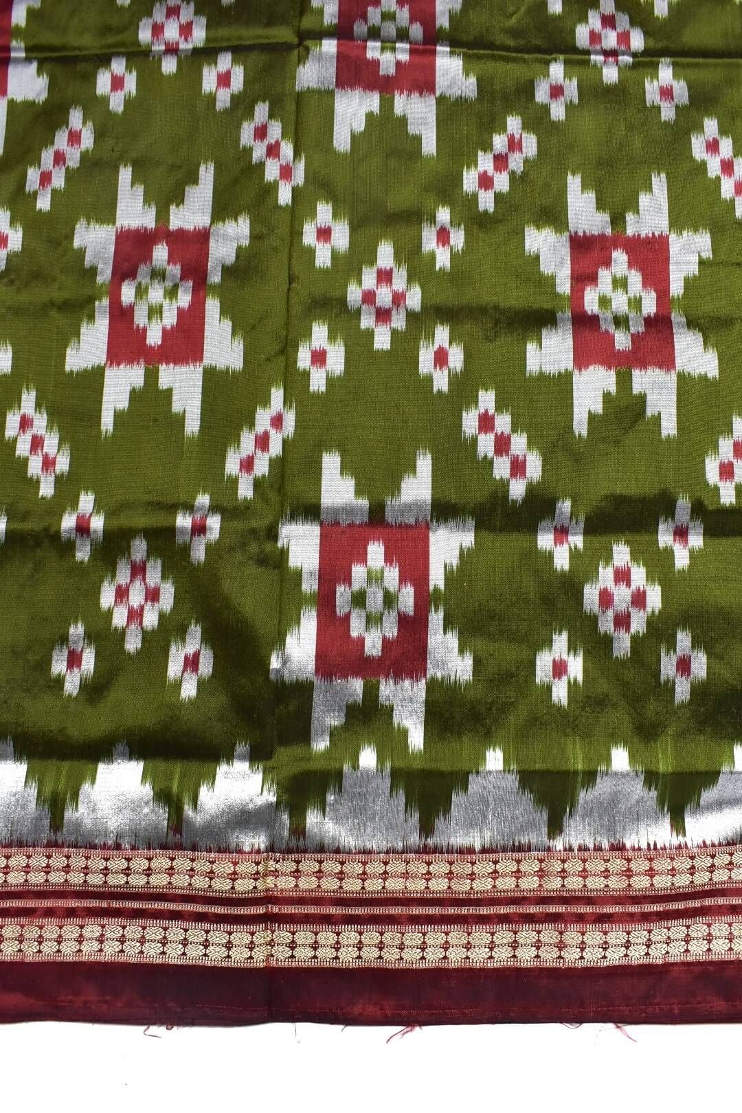 Mahendi Colour Pasapali Design Sambalpuri Handloom Bandha Silk Saree - Image 4