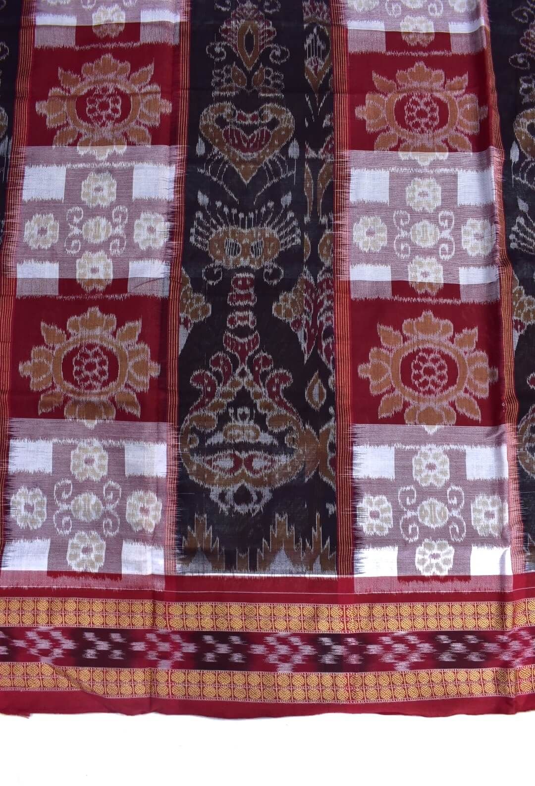 Black-Red Colour Sambalpuri Handloom Bandha Cotton Saree - Image 4