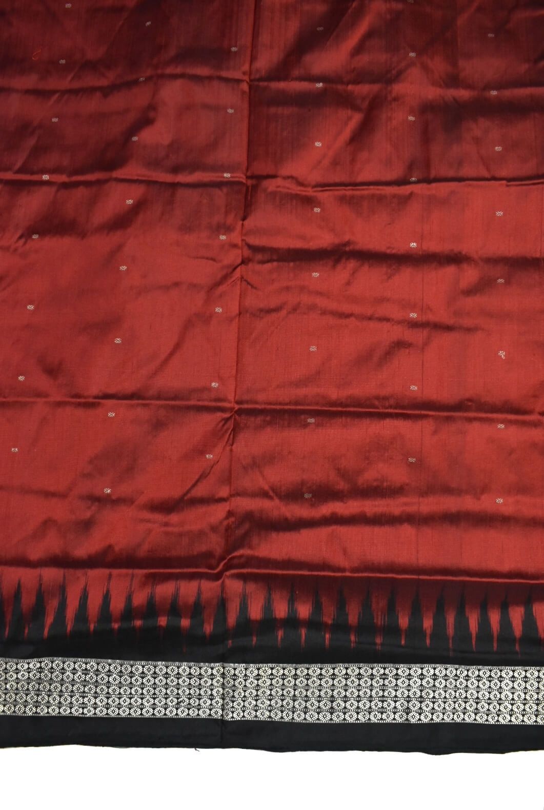 Red Colour Sambalpuri Handloom Bandha Silk Saree - Image 4