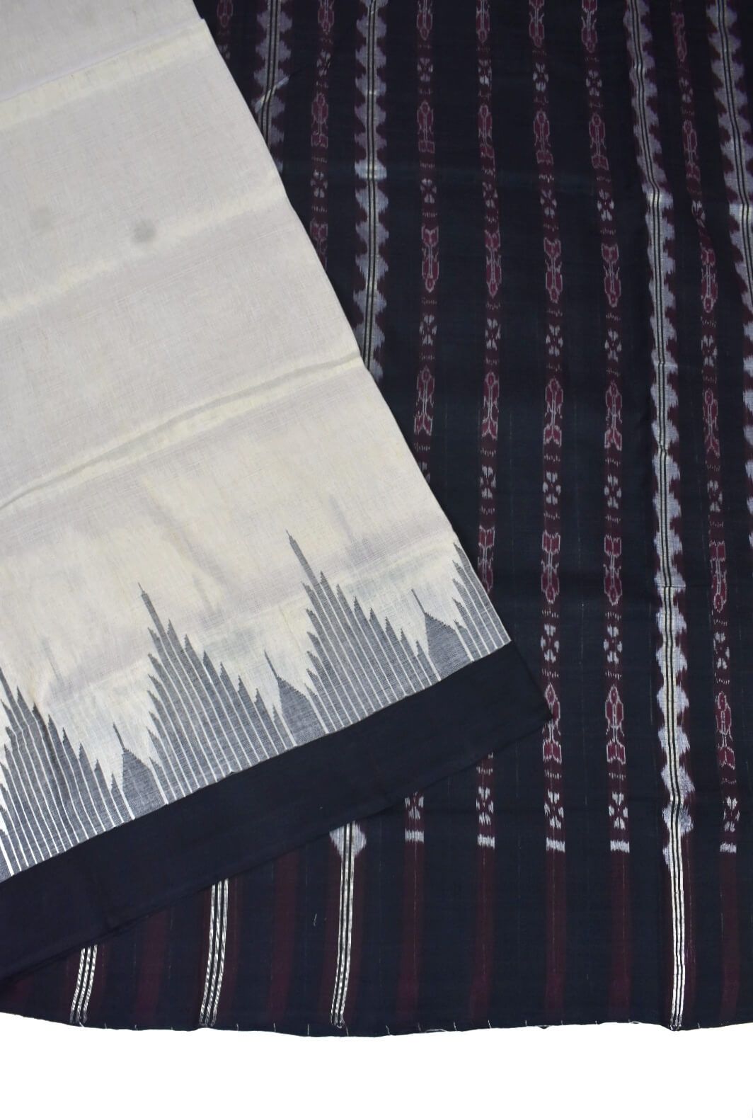 White Colour Sambalpuri Handloom Tissue/Cotton Mix Saree - Image 3