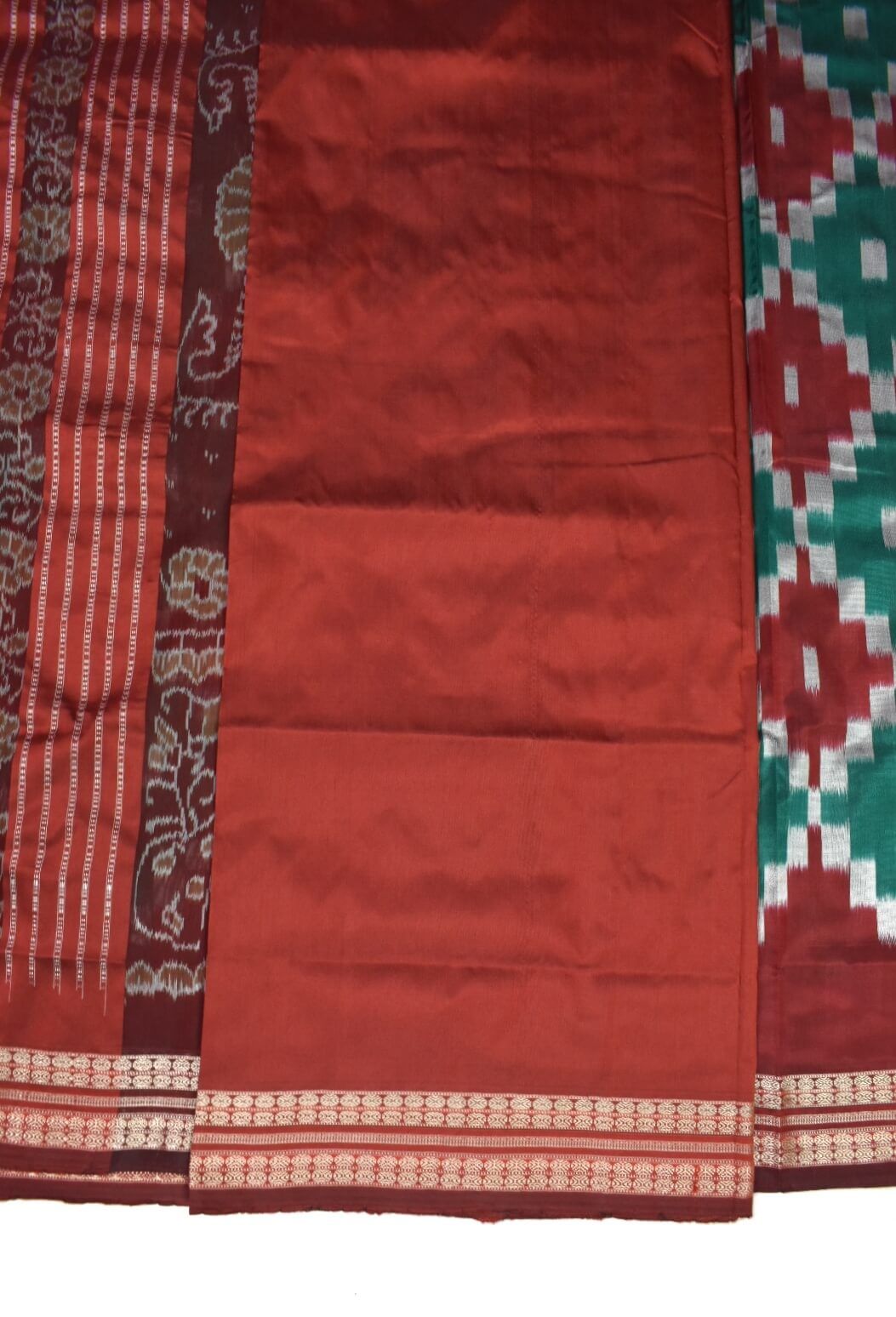Green-Red Combination Pasaplai Design Sambalpuri Handloom Bandha Silk Saree - Image 5