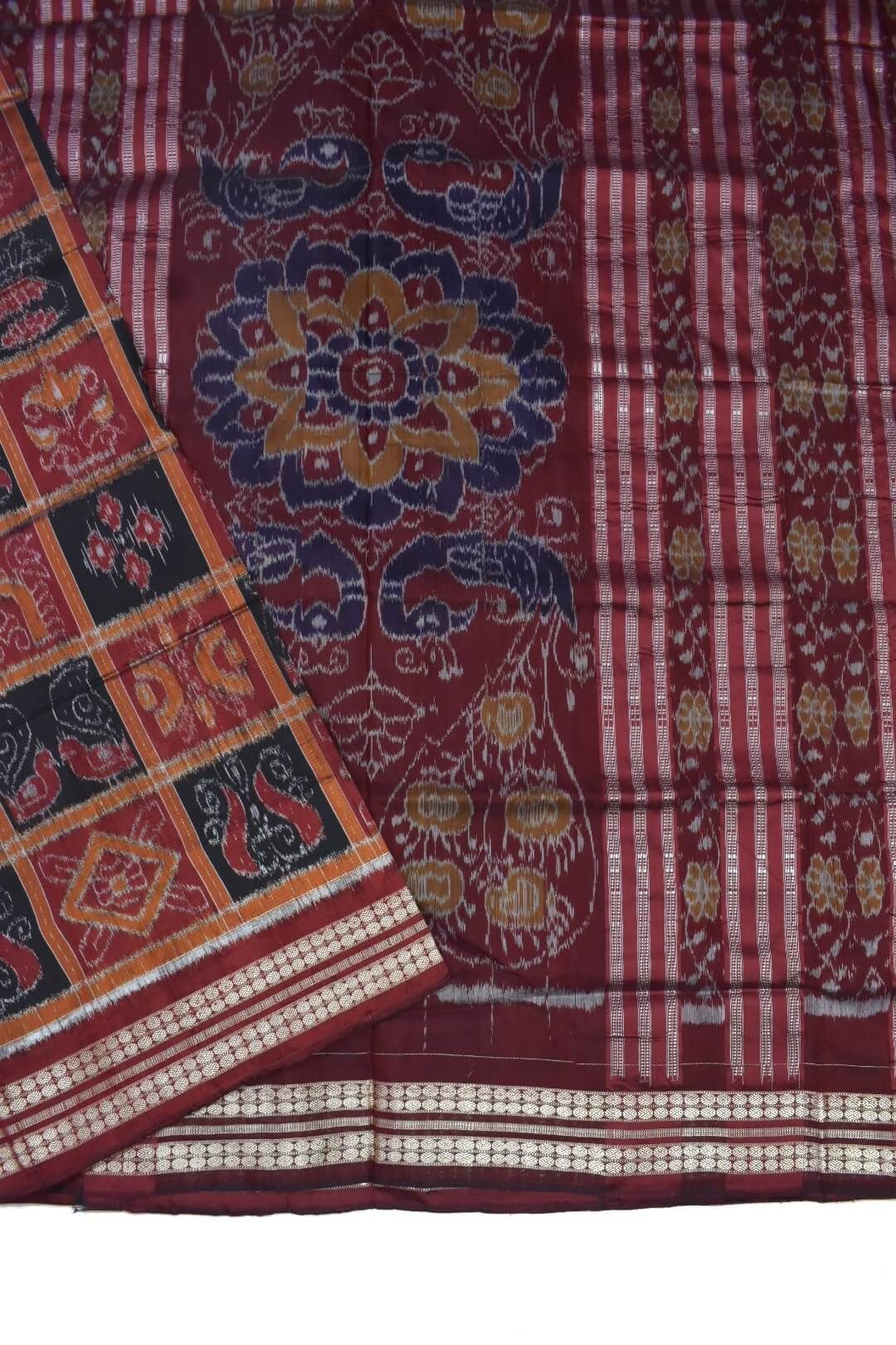 Black-Red Colour Sambalpuri Handloom Bandha Silk Saree - Image 3