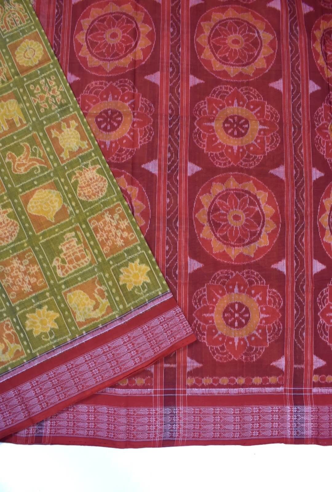 Lite Yellow Colour Sambalpuri Handloom Cotton Bandha Saree - Image 3