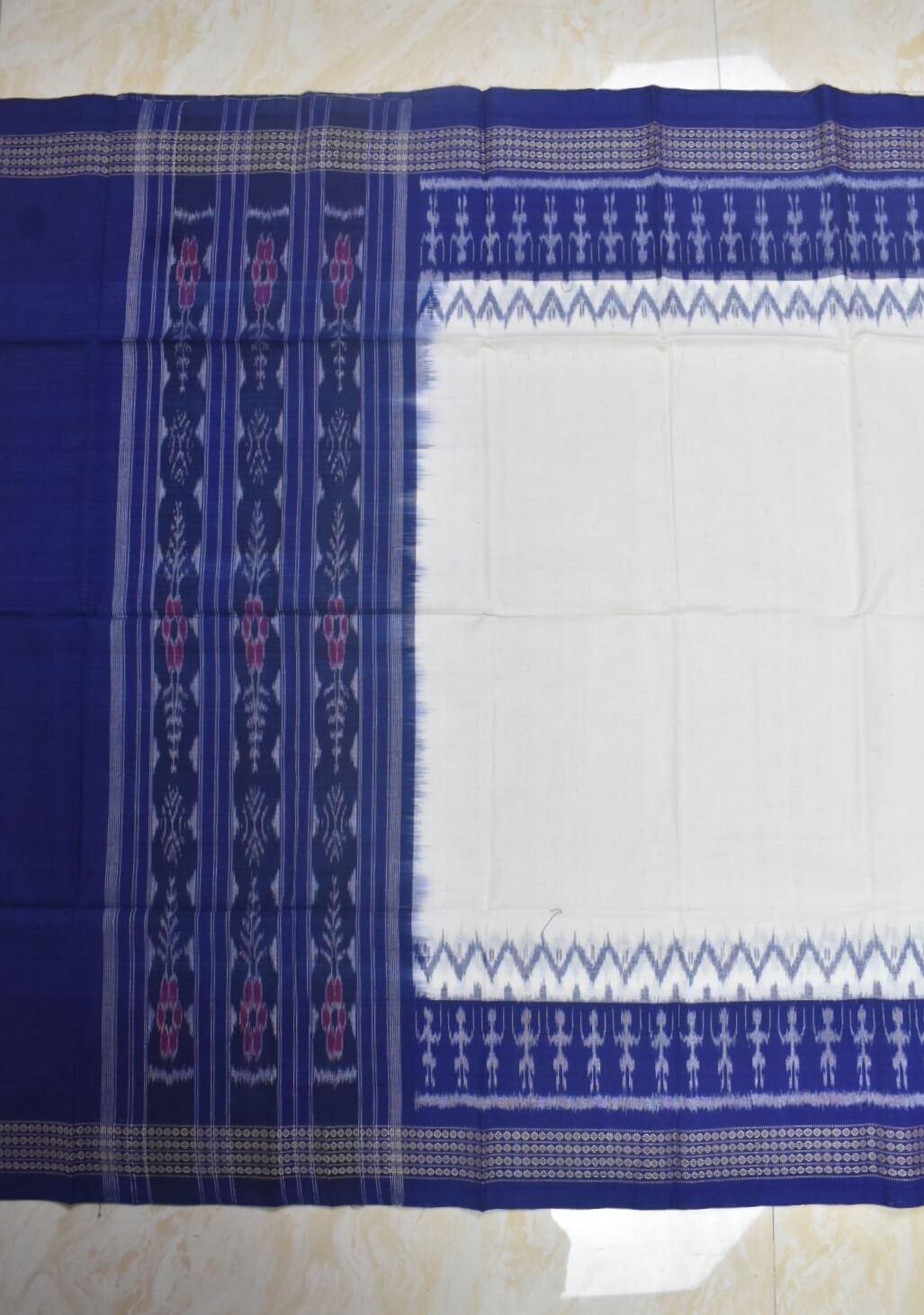 White-Blue Combination Sambalpuri Handloom Cotton Dupatta - Image 2