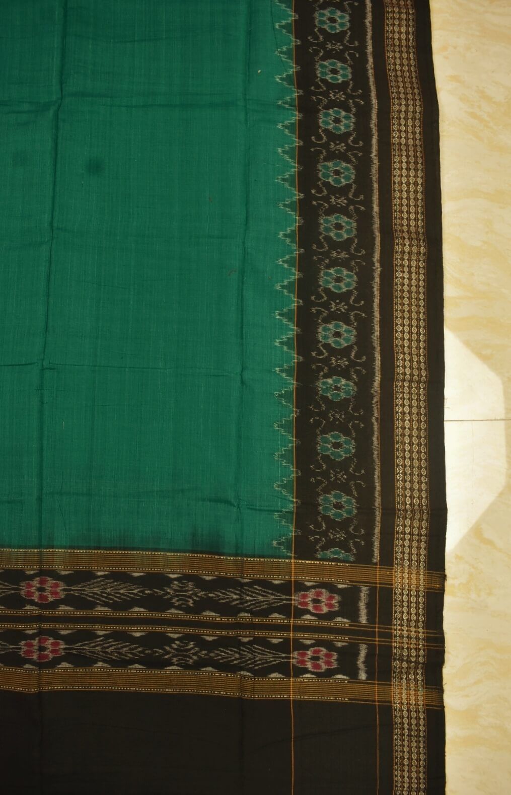 Green-Black Combination Sambalpuri Handloom Cotton Dupatta - Image 3