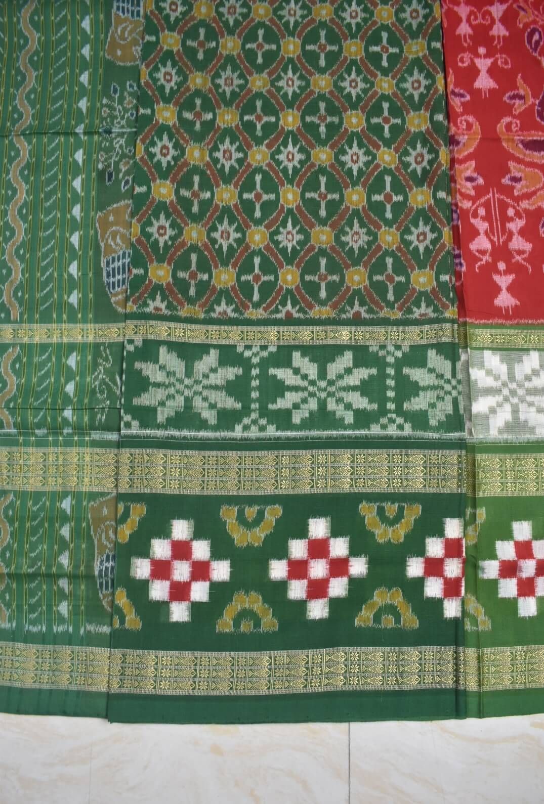 Red-Green Colour Sambalpuri Handloom Cotton Saree - Image 5