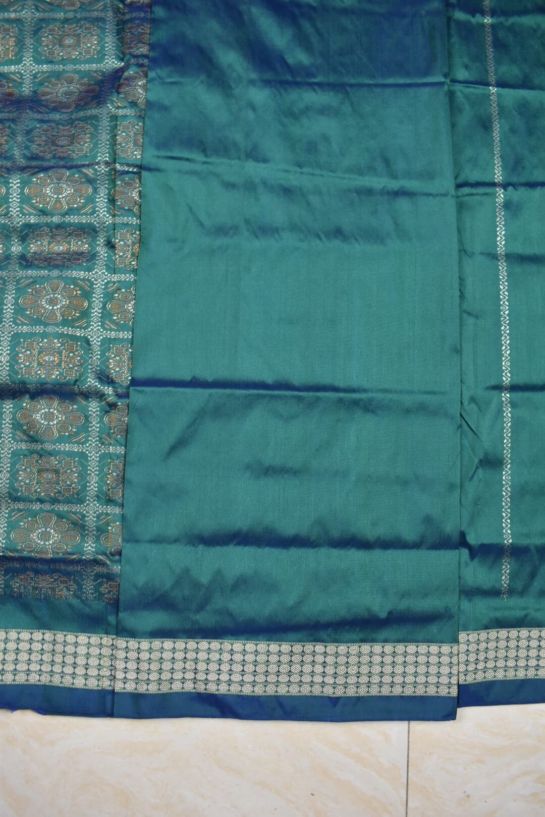Green-Red Colour Patli Design Sambalpuri Handloom Silk Saree - Image 6