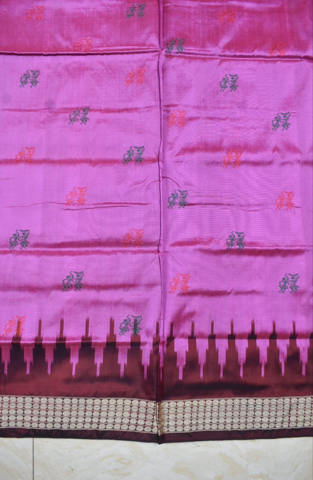 Pink Colour Sambalpuri Handloom Bandha Silk Saree - Image 4